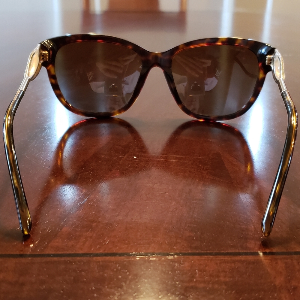 Burberry Sunglasses - Picture 4 of 7